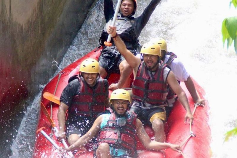Rafting.jpg Rafting.jpg